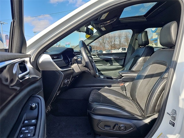 2022 Jeep Grand Cherokee L Altitude