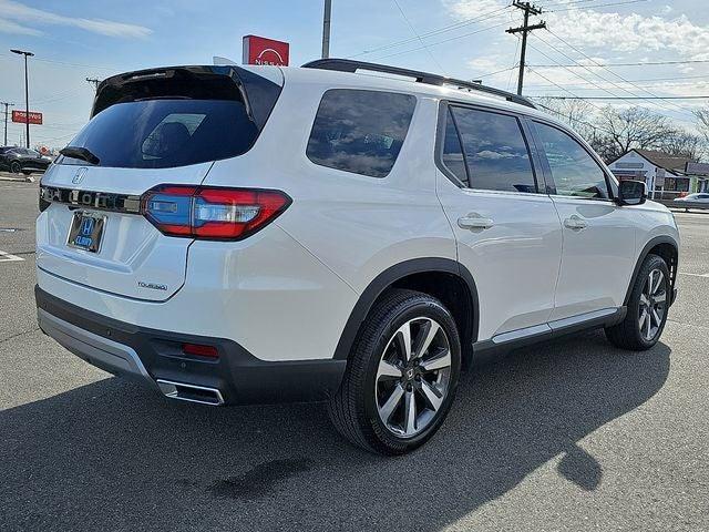 2024 Honda Pilot Touring