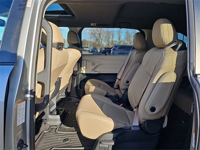 2021 Toyota Sienna XLE 7 Passenger