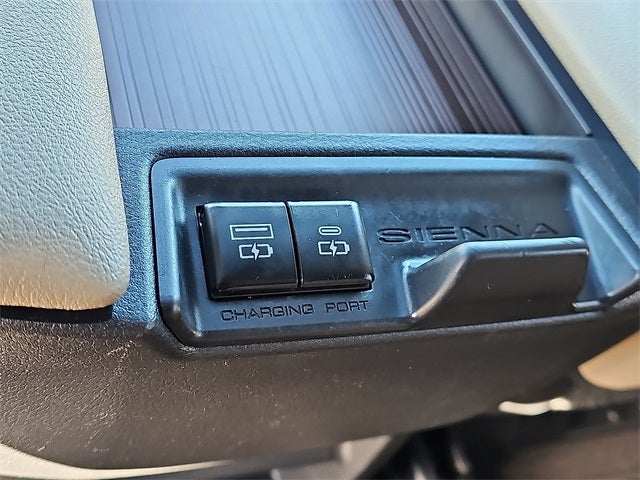 2021 Toyota Sienna XLE 7 Passenger