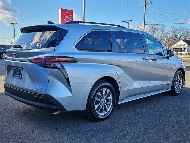 2021 Toyota Sienna XLE 7 Passenger