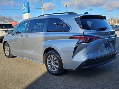 2021 Toyota Sienna XLE 7 Passenger