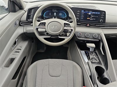 2024 Hyundai Elantra SE
