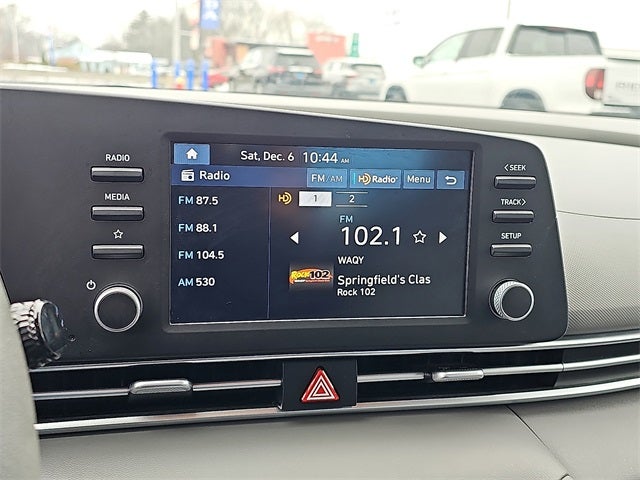 2024 Hyundai Elantra SE