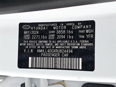 2024 Hyundai Elantra SE