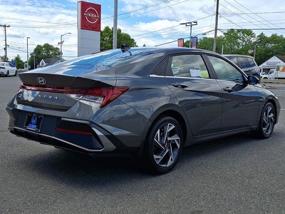 2025 Hyundai Elantra SEL Convenience